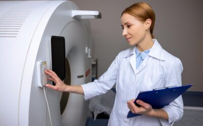 Co wykrywa tomografia komputerowa jamy brzusznej i kiedy warto ją wykonać?