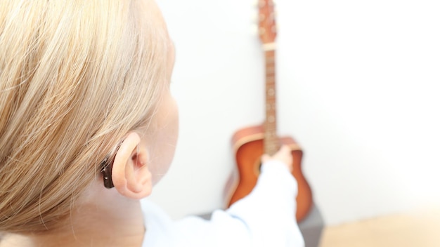 Jak wygląda analiza słuchu u dorosłych w audiologii i jakie są oferty w Lublinie?