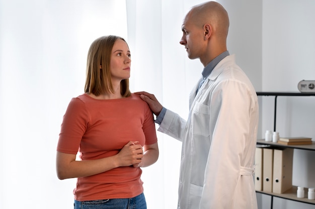 Jak sprawdzić zapalenie płuc u siebie lub bliskiej osoby?