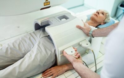 Czy do badania tomografem trzeba się rozebrać?