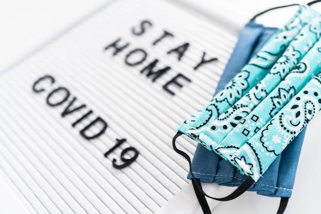 Covid jak długo utrzymuje się gorączka?