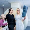 Czy lekarz rodzinny może wystawić skierowanie na tomograf głowy?